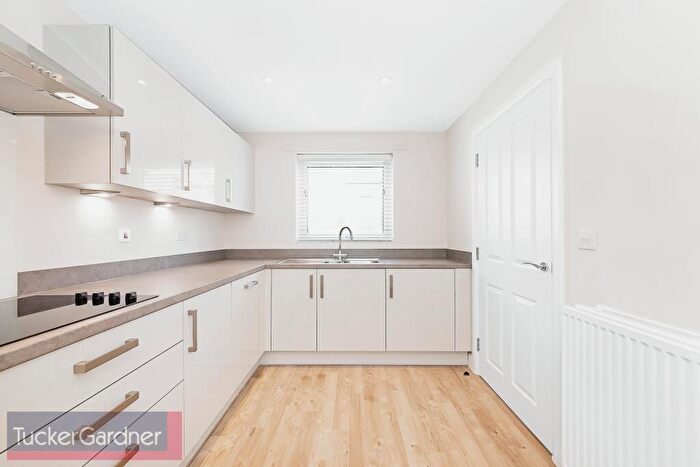 4 Bedroom House To Rent In Nature Road, Cambridge, CB3