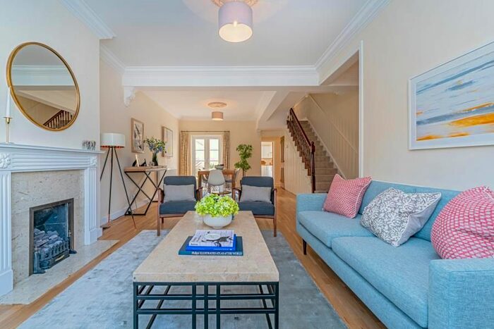 4 Bedroom Property To Rent In Halford Road, Richmond, TW10