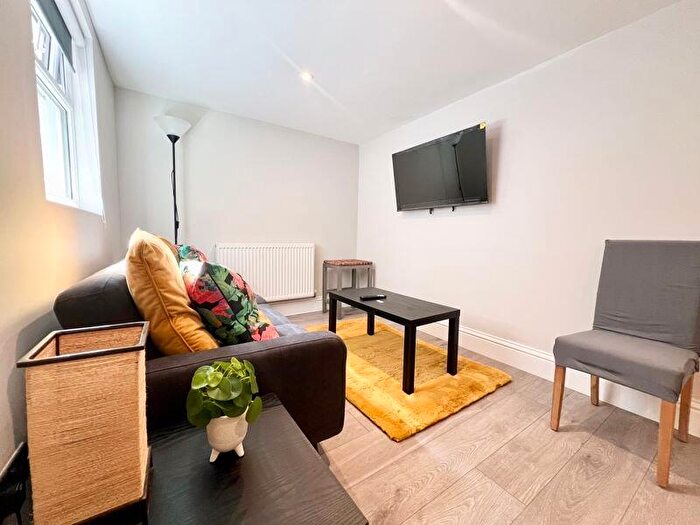 1 Bedroom House To Rent In Ocean Road, South Shields, NE33