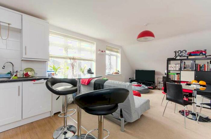 1 Bedroom Flat To Rent In Stanford Road, Norbury, SW16