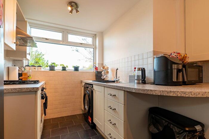 2 Bedroom Semi-Detached House For Sale In Warminster Road, Sheffield, S8