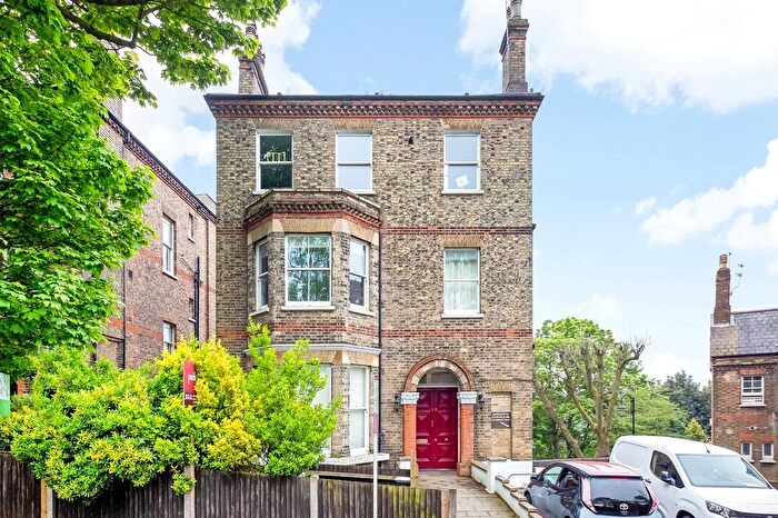 1 Bedroom Flat To Rent In Central Hill, London, SE19