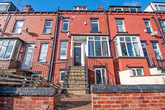 5 Bedroom Terraced House For Sale In Beechwood Mount, Leeds, LS4