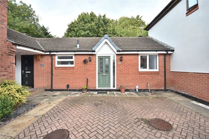 1 Bedroom Bungalow For Sale In High Bank Close, Leeds, West Yorkshire, LS15