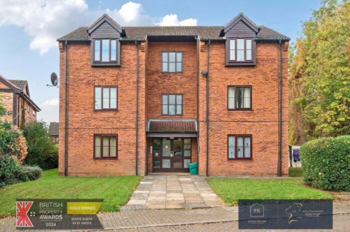 1 Bedroom Apartment For Sale In Wistow Court, Eaton Ford, St Neots, PE19