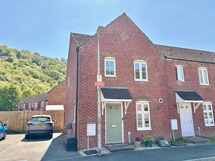 3 Bedroom End Terrace House For Sale In Ffordd Danygraig, Godrergraig, Swansea., SA9