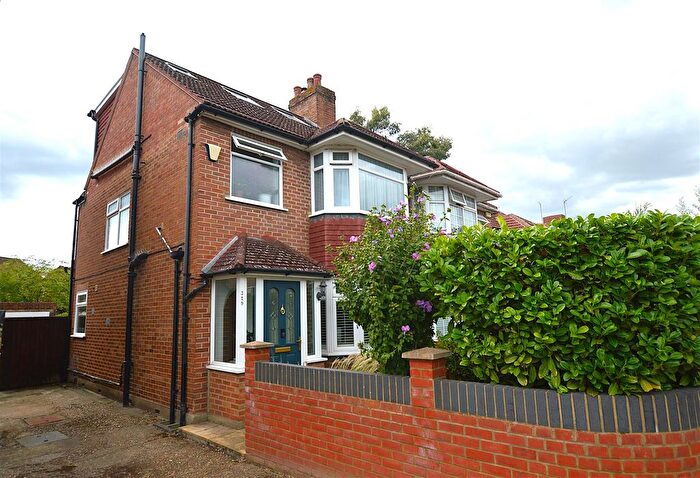 4 Bedroom Semi-Detached House For Sale In Nelson Road, Whitton, TW2
