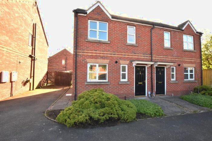 3 Bedroom Semi-Detached House To Rent In Dean Road, Scunthorpe, DN17