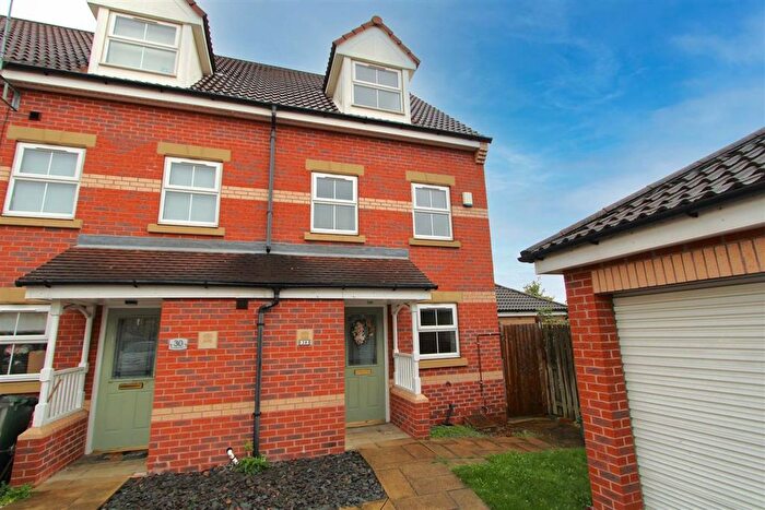 3 Bedroom End Terrace House To Rent In Turnberry Mews, Stainforth, Doncaster, DN7