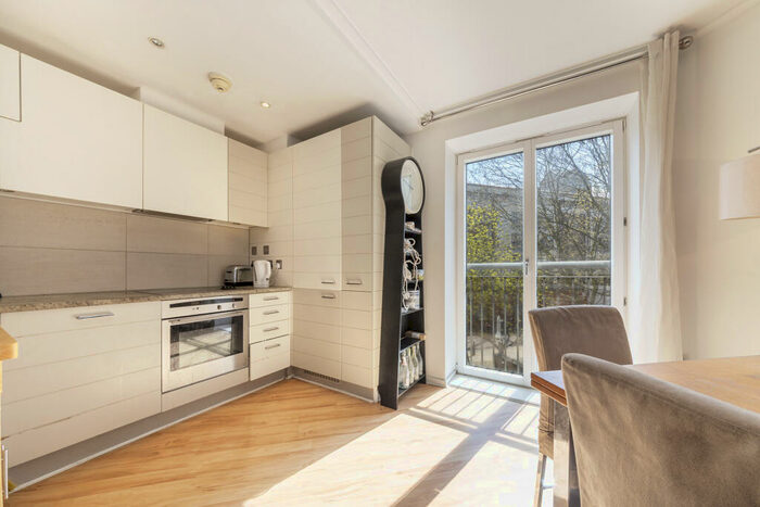 2 Bedroom Apartment To Rent In Naxos Building, Hutchings Street, Canary Wharf, London, E14