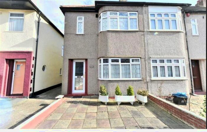 3 Bedroom Property To Rent In Donald Drive, Chadwell Heath, Romford, RM6