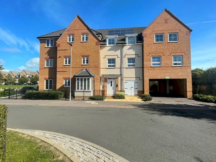 2 Bedroom Flat To Rent In Cambrian Way, Worthing, BN13