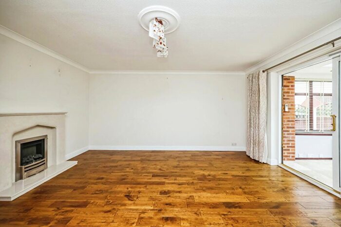 3 Bedroom Bungalow For Sale In Chatsworth Court, West Hallam, Ilkeston, Derbyshire, DE7