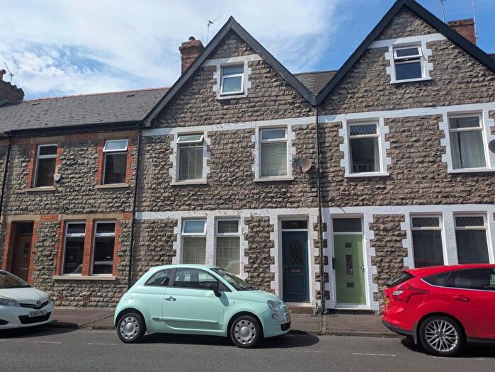 3 Bedroom Terraced House For Sale In High Street, Barry, CF62