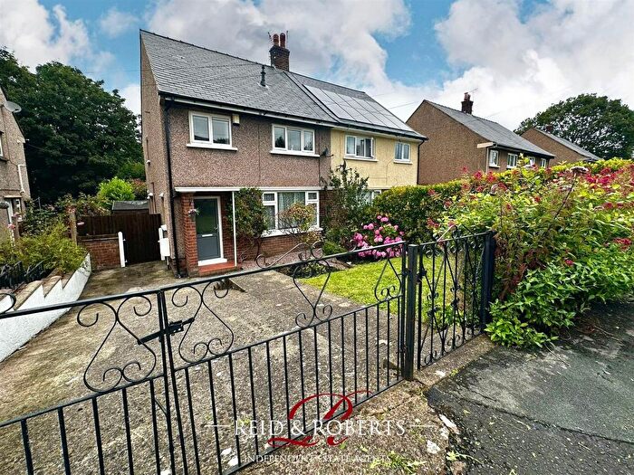 3 Bedroom Semi-Detached House For Sale In Ffordd Pennant, Mostyn, Holywell, CH8