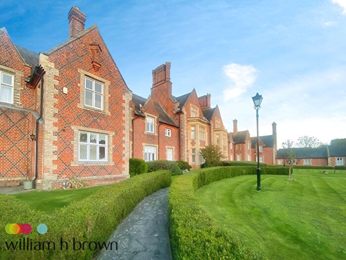 2 Bedroom Flat To Rent In Grey Lady Place, Billericay, CM11