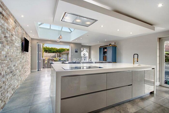5 Bedroom Detached House For Sale In London Road, CO6