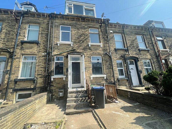 4 Bedroom House To Rent In Vine Terrace, Bradford, BD8
