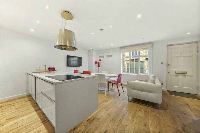 3 Bedroom Mews To Rent In Huntsworth Mews, Marylebone, NW1