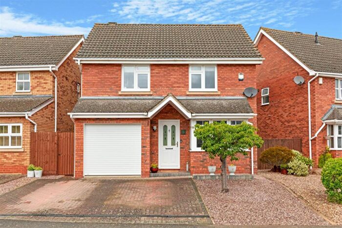 3 Bedroom Detached House For Sale In Hollands Drive, Burton Latimer, NN15