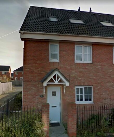 3 Bedroom End Of Terrace House To Rent In Rochester Road, Corby, NN18