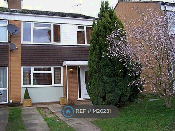 4 Bedroom Semi-Detached House To Rent In Denham Close, Wivenhoe, Colchester, CO7