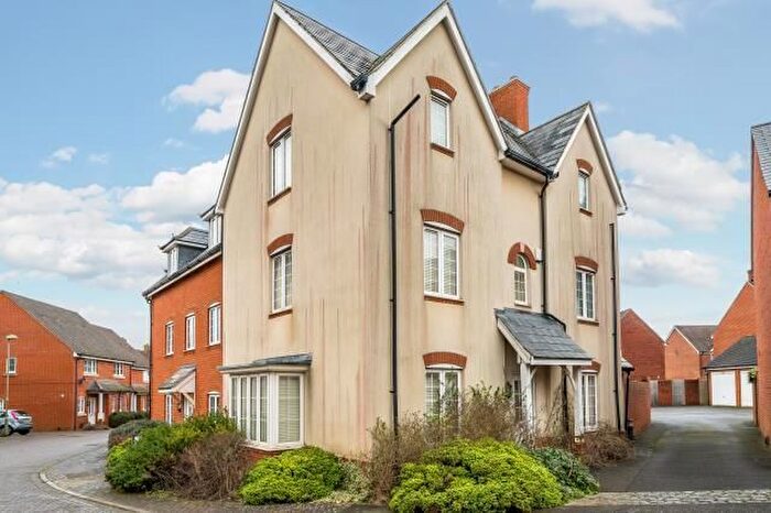 4 Bedroom Detached House To Rent In Kimmeridge Road, Botley, OX2