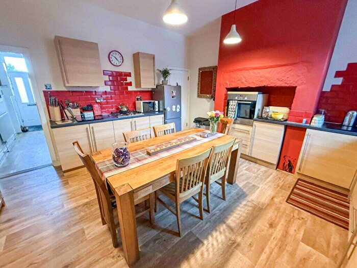 2 Bedroom Terraced House For Sale In Blackburn Road, Haslingden, Rossendale, BB4