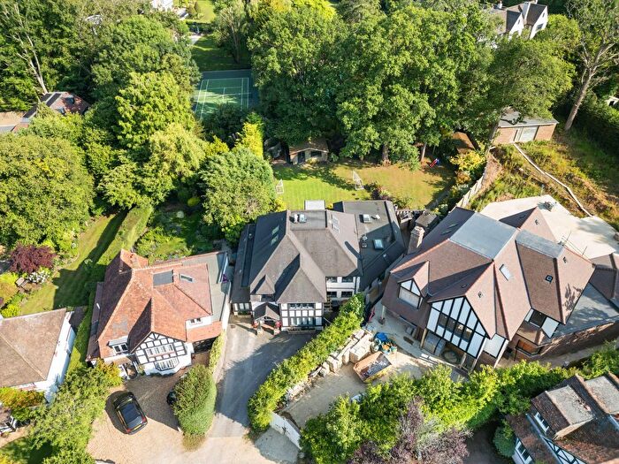 4 Bedroom Detached House For Sale In The Rose Walk, Radlett, WD7