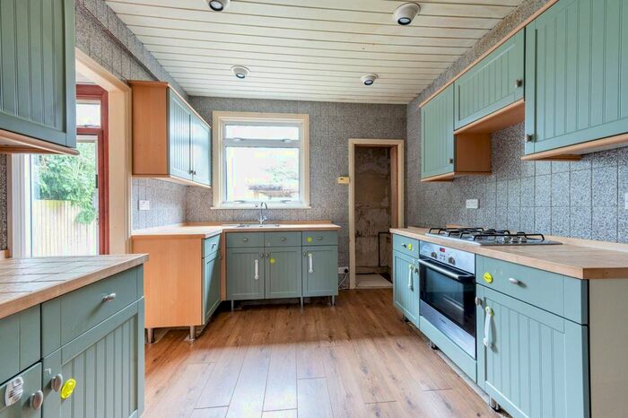 3 Bedroom Semi-Detached House To Rent In Tannsfeld Road, Sydenham, London SE26