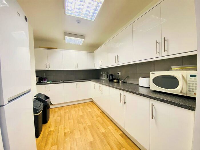 6 Bedroom House To Rent In Alfreton Road, Nottingham, NG7