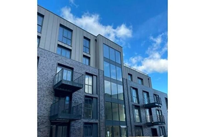 2 Bedroom Flat To Rent In Leigh Street, High Wycombe, HP11