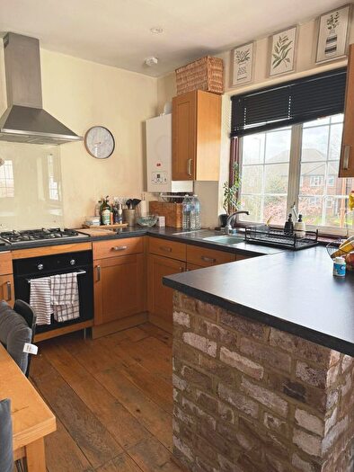 1 Bedroom Flat To Rent In Oakleigh Road North, Whetstone, N20