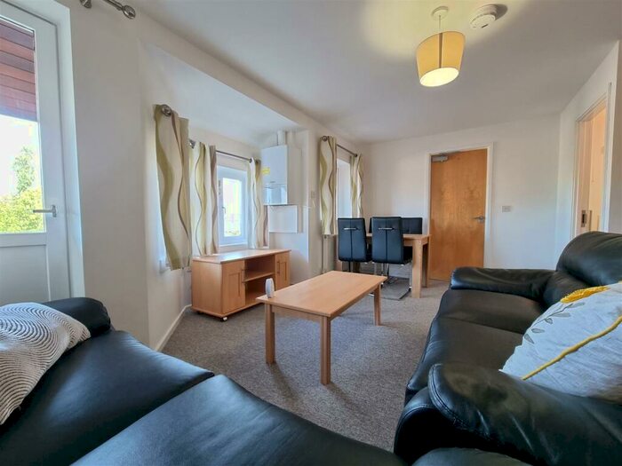 2 Bedroom Flat To Rent In Rooms At The Forum, Tiverton Way, CB1