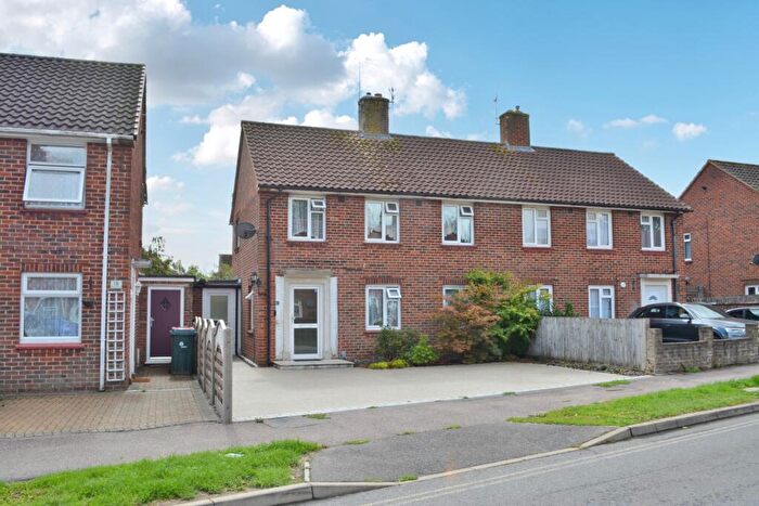 3 Bedroom House For Sale In Meadowlands, West Green, RH11
