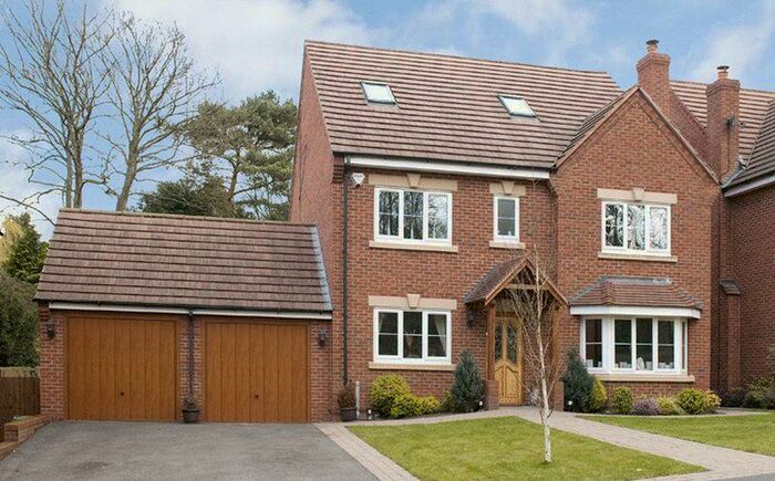 5 Bedroom Detached House To Rent In Leys Close, Pedmore, DY9