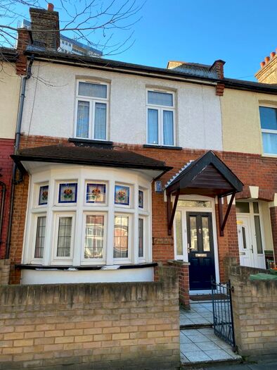 3 Bedroom Terraced House To Rent In Lincoln Road, London, E13