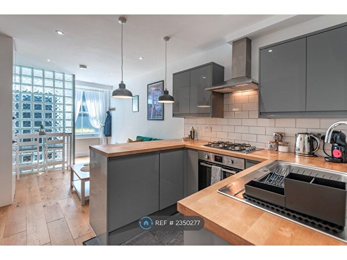 1 Bedroom Flat To Rent In Preston Close, London, SE1