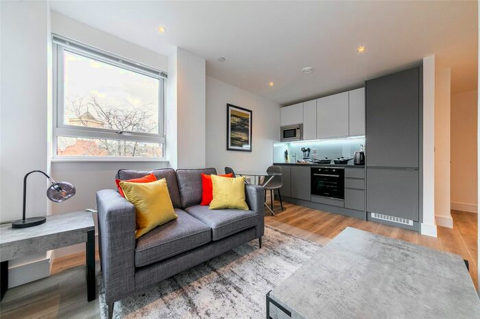 Studio To Rent In Wood Street, East Grinstead, West Sussex, RH19