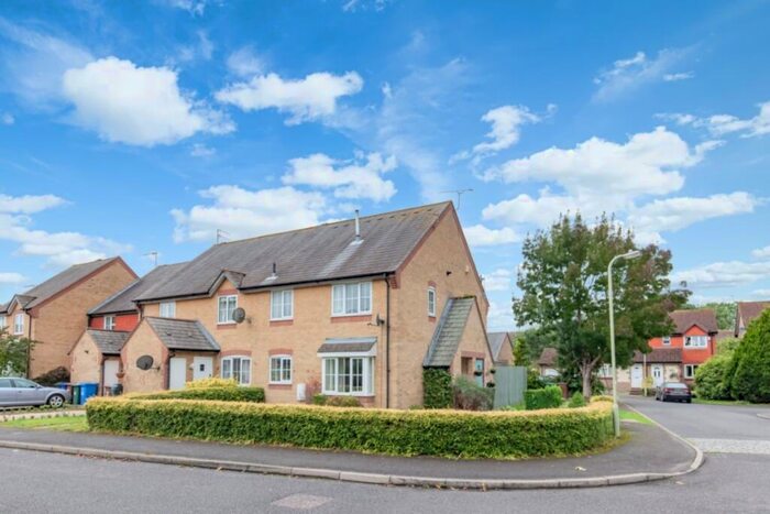 1 Bedroom Semi-Detached House To Rent In Canterbury Close, Banbury, OX16