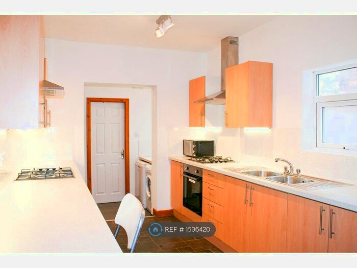 7 Bedroom Terraced House To Rent In Brailsford Road, Manchester, M14