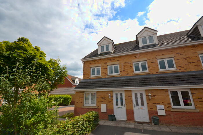 2 Bedroom Flat To Rent In Amherst Place, Ryde, PO33