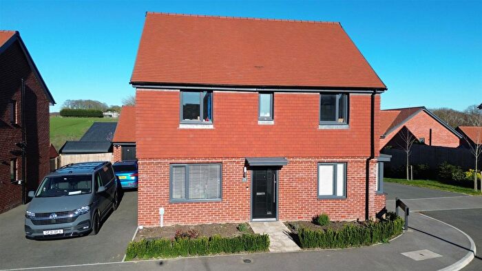 4 Bedroom Detached House For Sale In Shelduck Avenue, Uckfield, TN22