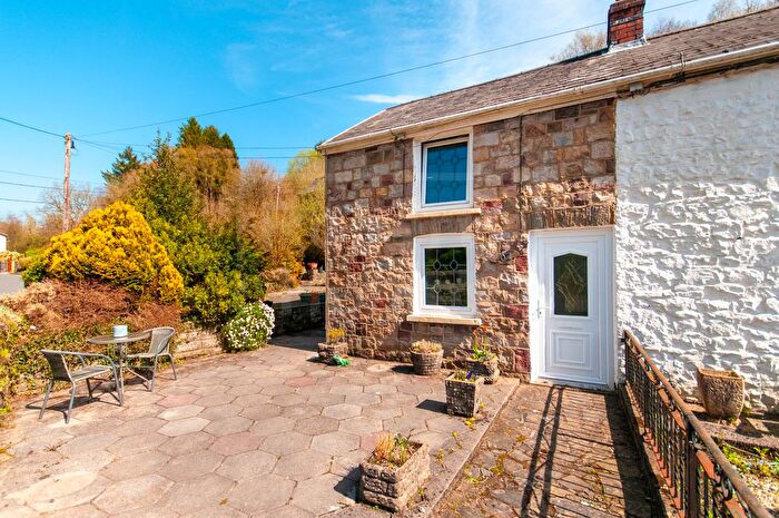 3 Bedroom Cottage For Sale In Heol Giedd, Ystradgynlais, Swansea, SA9