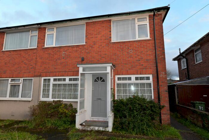 2 Bedroom Maisonette To Rent In Kent Road, Southampton, SO17