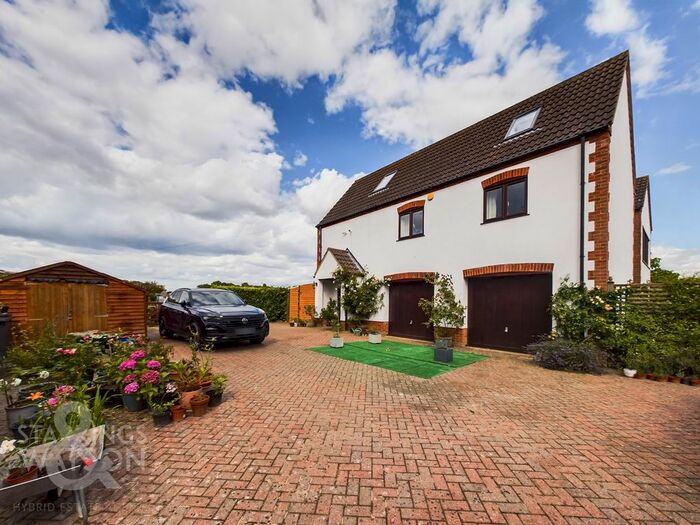 7 Bedroom Detached House For Sale In Main Road, Little Fransham, Dereham, NR19