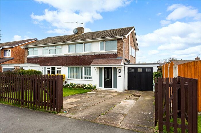 3 Bedroom Semi Detached House For Sale In Foxwood Lane, York, YO24