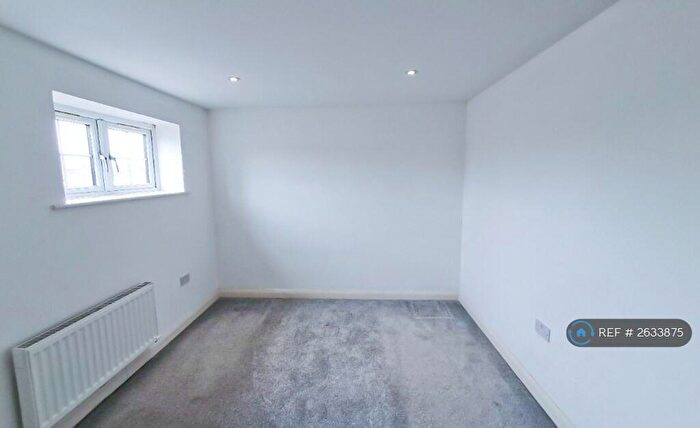 1 Bedroom Flat To Rent In Knighton Lane, Leicester, LE2