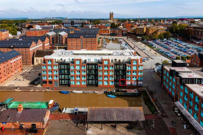1 Bedroom Flat For Sale In Flat Reduced For Auction |, GL1