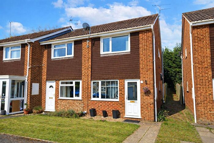 2 Bedroom Property To Rent In Windyridge Gardens, Cheltenham, GL50